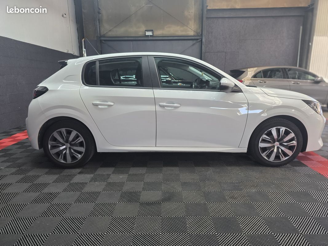 PEUGEOT 208 1.2 pure-tech (image 4)