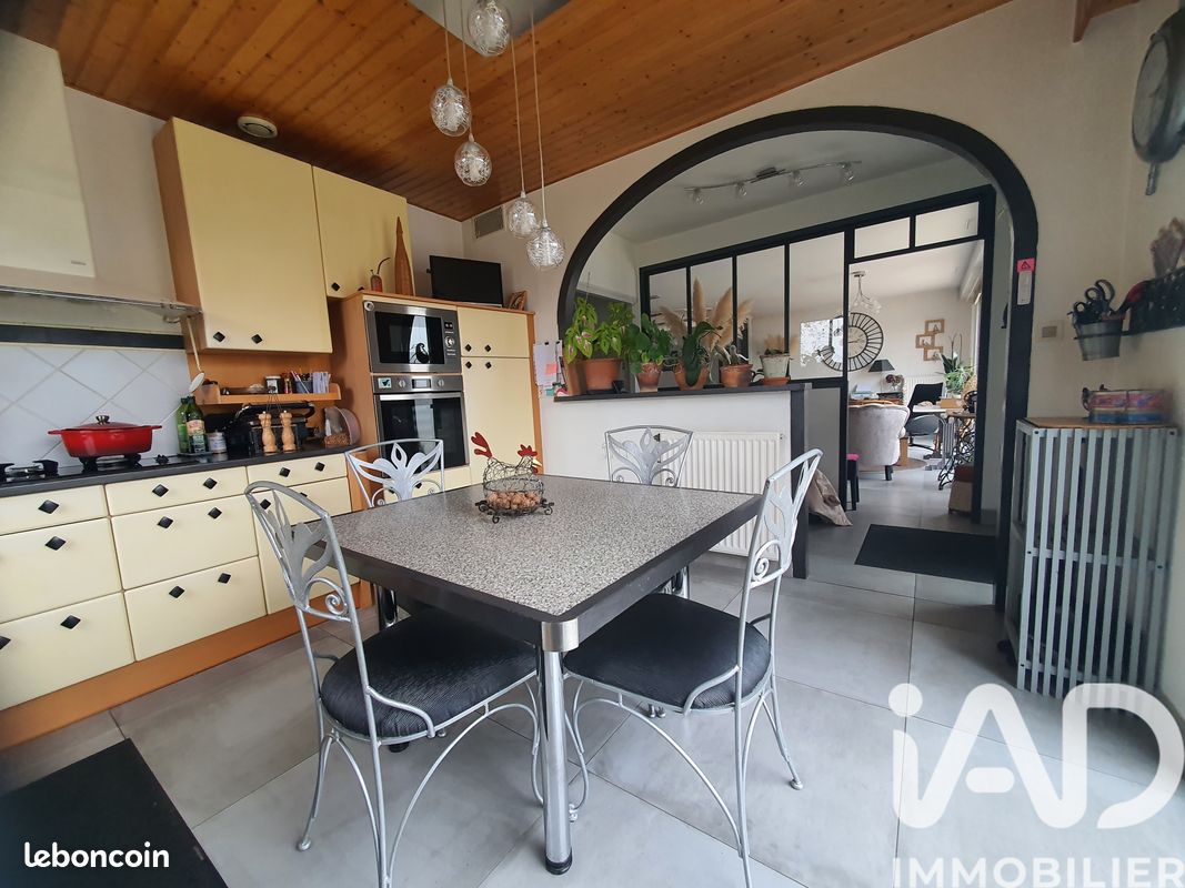 Maison 8 pièces 220 m² (image 6)