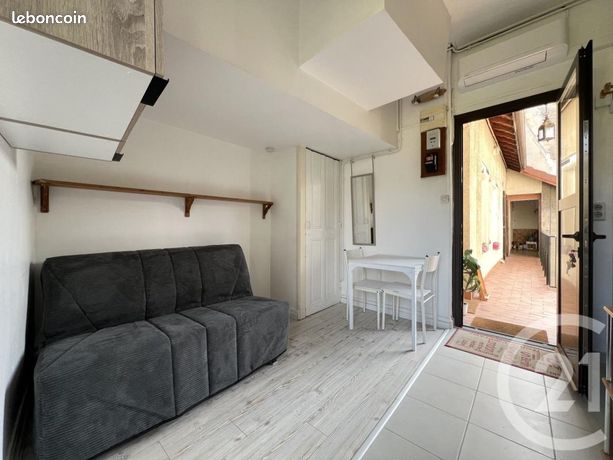 Studio 1 pièce 13 m² — 1