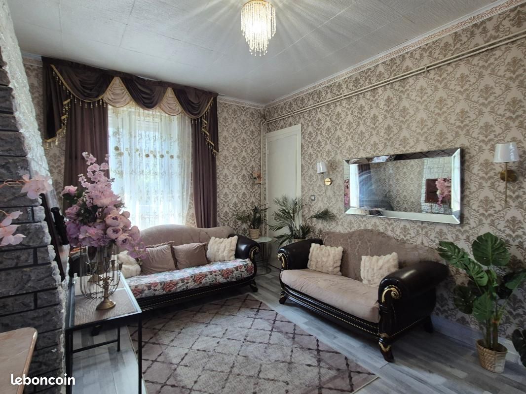 Appartement 3 pièces 65 m² · à Saint-Étienne · 65 m² · 50 000 €