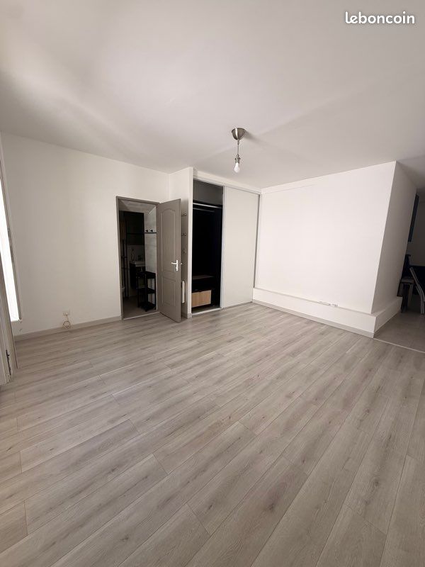 Appartement 1 pièce 32 m² · à Gémenos · 32 m² · 705 €/mois