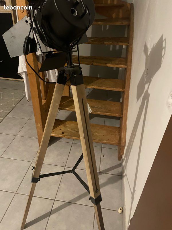 Lampe sur trépied Conforama JL-033 (image 3)