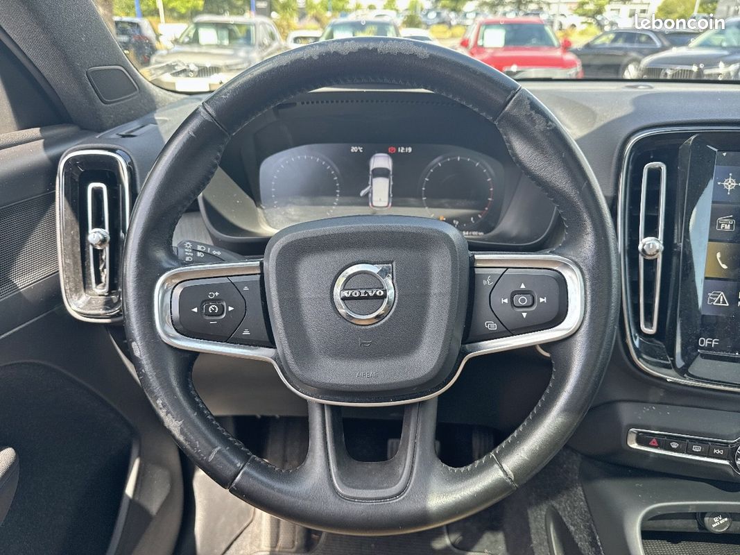 VOLVO XC40 T4 190 ch Geartronic 8 Inscription (image 9)