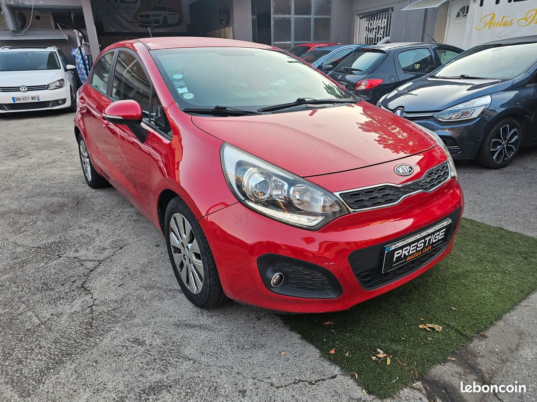 KIA RIO 1.4 CRDI 90 CH 6 CV CT OK très PROPRE (image 1)