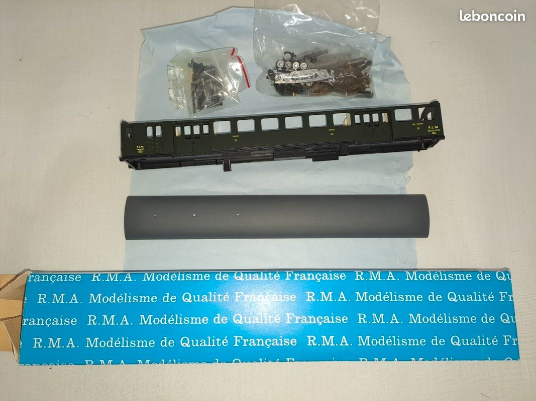 RMA KIT VOITURE old timer PLM de 3e classe avec guérite latérale réf