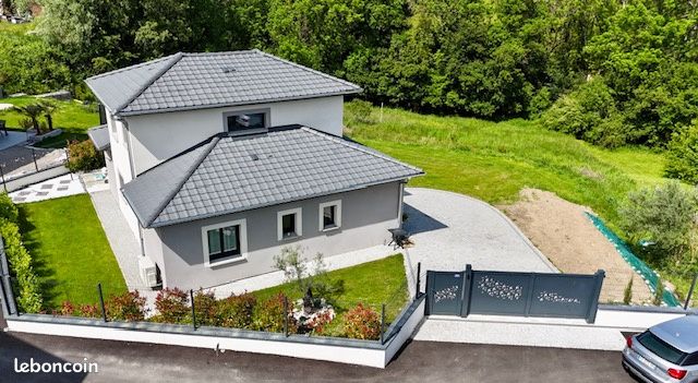 Maison 5 pièces 92 m² · à Farges · 92 m² · 650 000 €