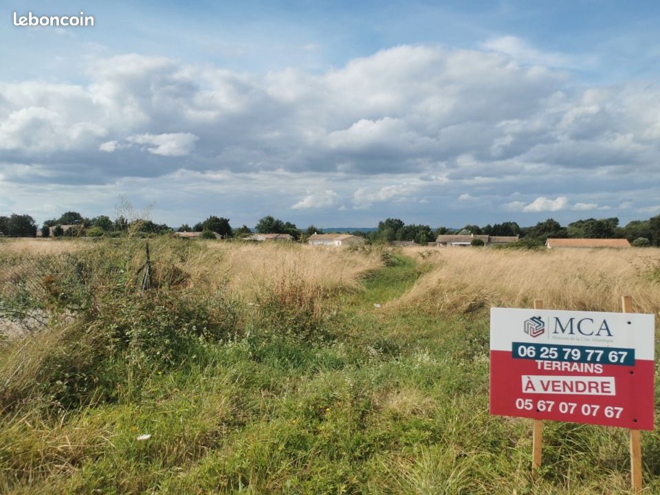 Terrain 969 m² Auros · 70 800 €