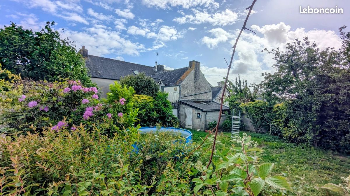 Maison 6 pièces 122 m² · à Cast · 122 m² · 249 100 €
