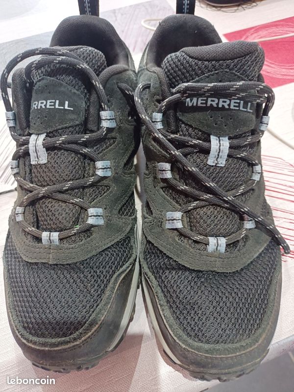 Chaussures de randonnées (image 1)