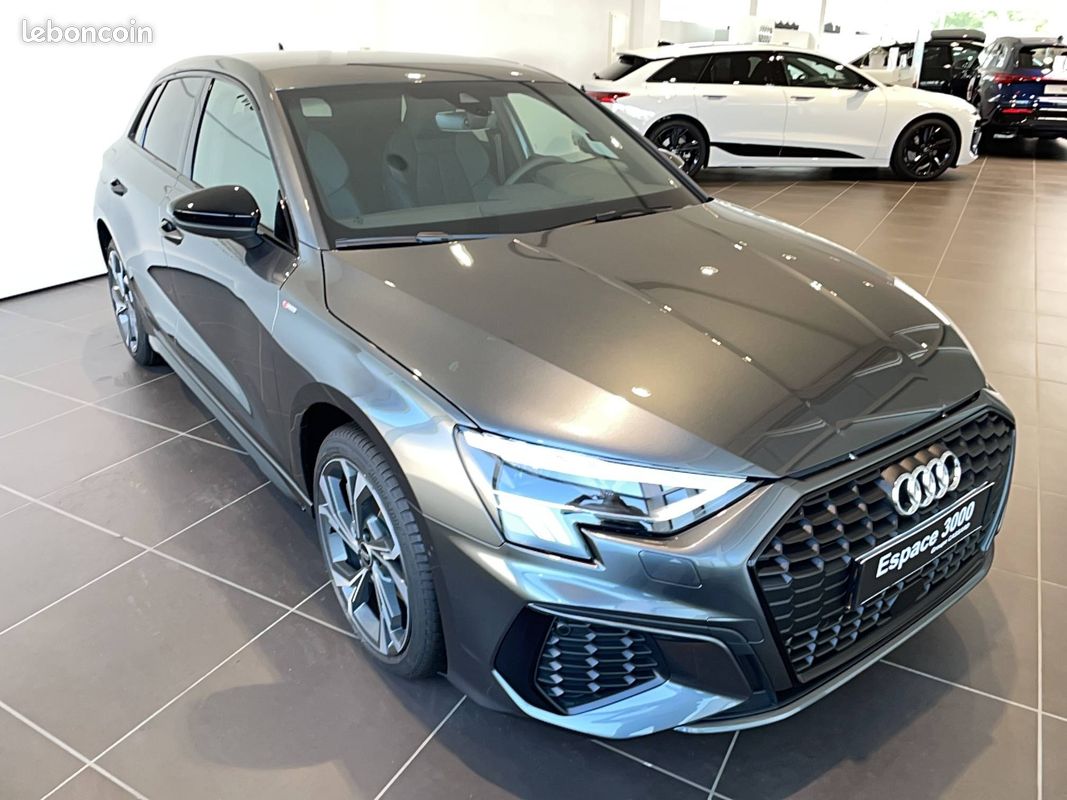 AUDI A3 Sportback 40 TFSIe 204 S tronic 6 S Line (image 7)