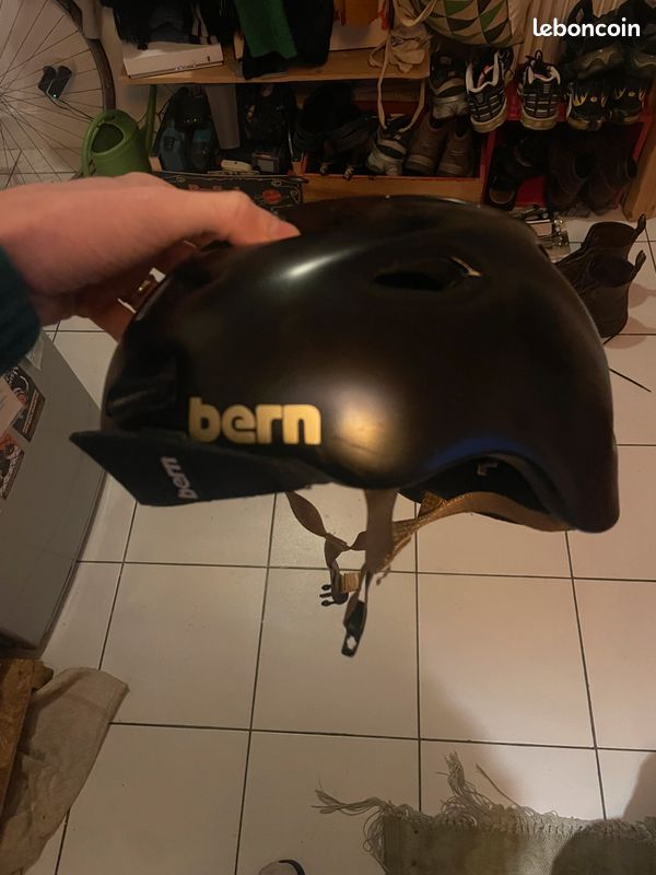 Casque Bern alston visor (image 1)