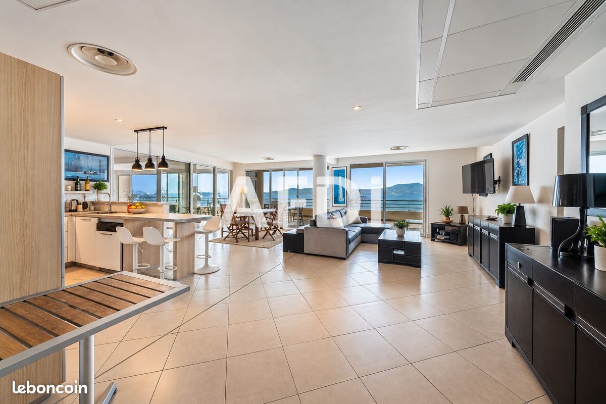Appartement 4 pièces 130 m² · à Fort-de-France · 130 m² · 1 100 000 €