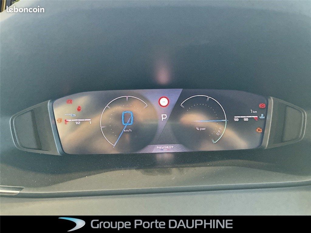 Peugeot 2008 II HYBRID 145 E-DCS6 Allure (image 4)