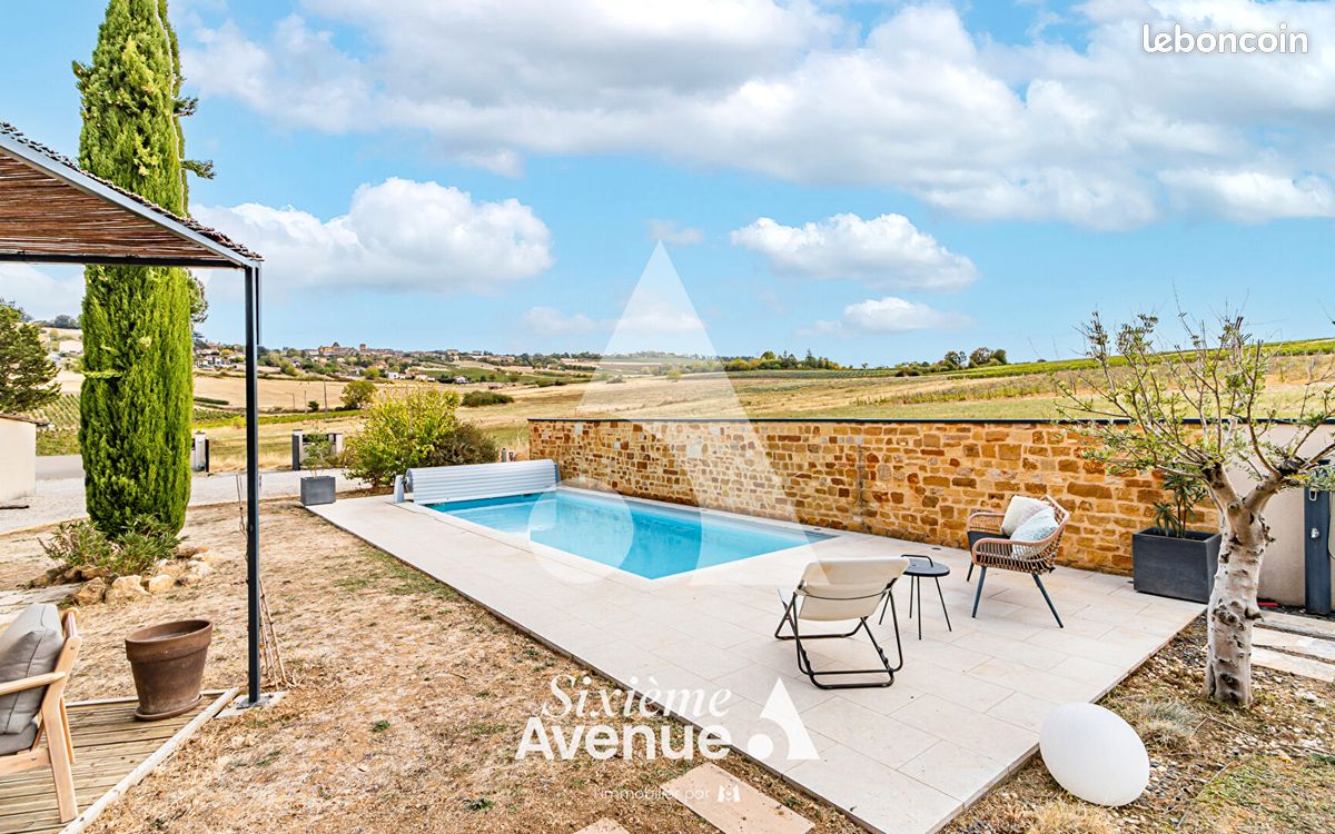 Maison 8 pièces 186 m² · à Charnay · 186 m² · 650 000 €