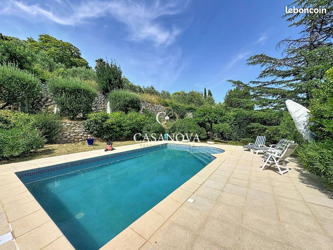 Maison 6 pièces 158 m² · à Clermont-l'Hérault · 158 m² · 490 000 €