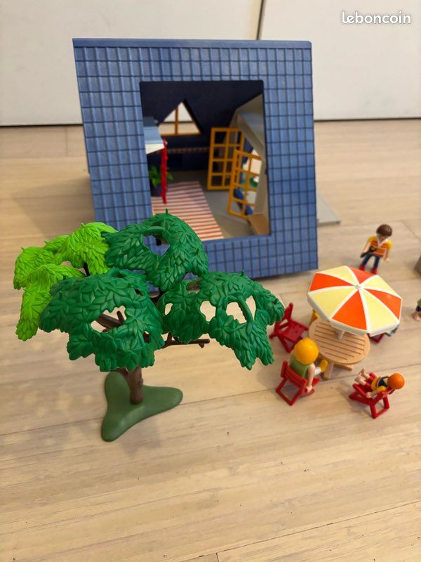 Personnage Playmobil Fillette En Robe Verte - Pièce Détachée Maison De Vacances 3230, Occasion