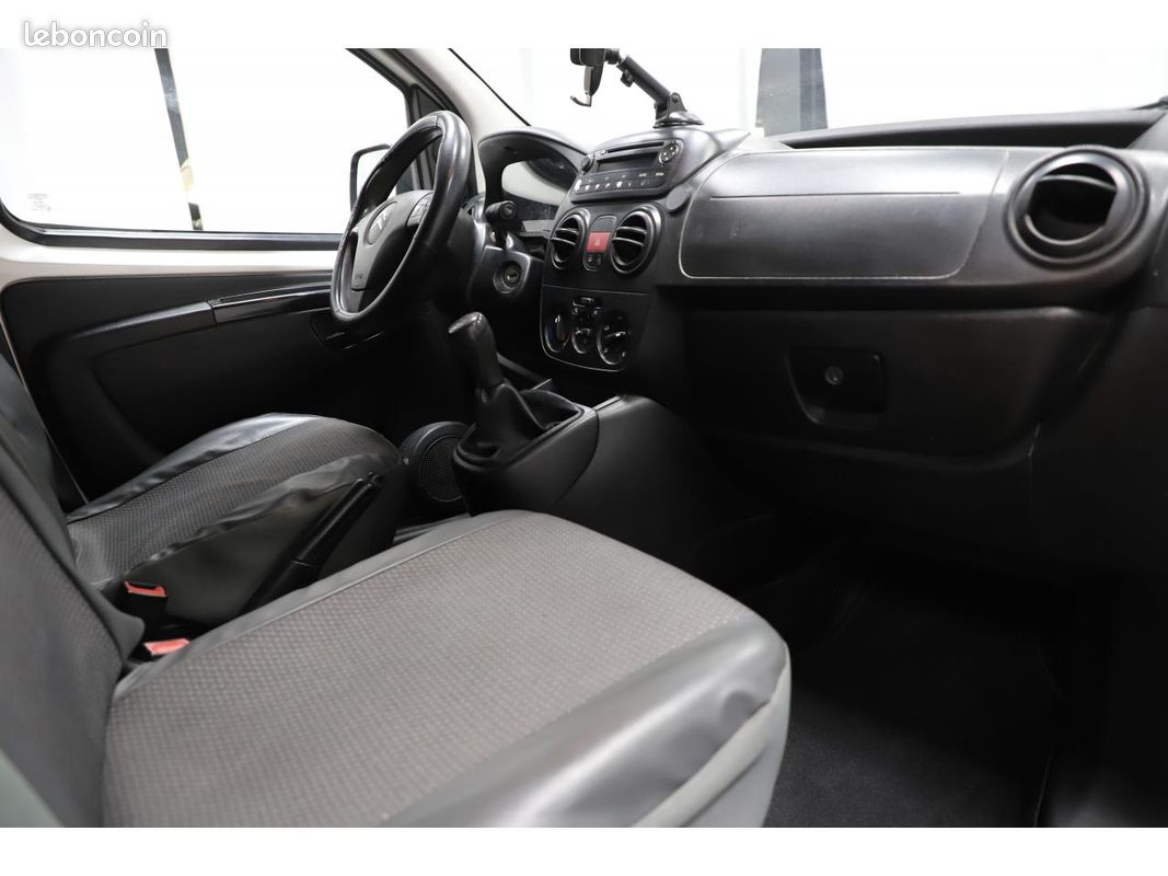 CITROEN NEMO 1.4 HDi 70 FOURGON Business (image 12)