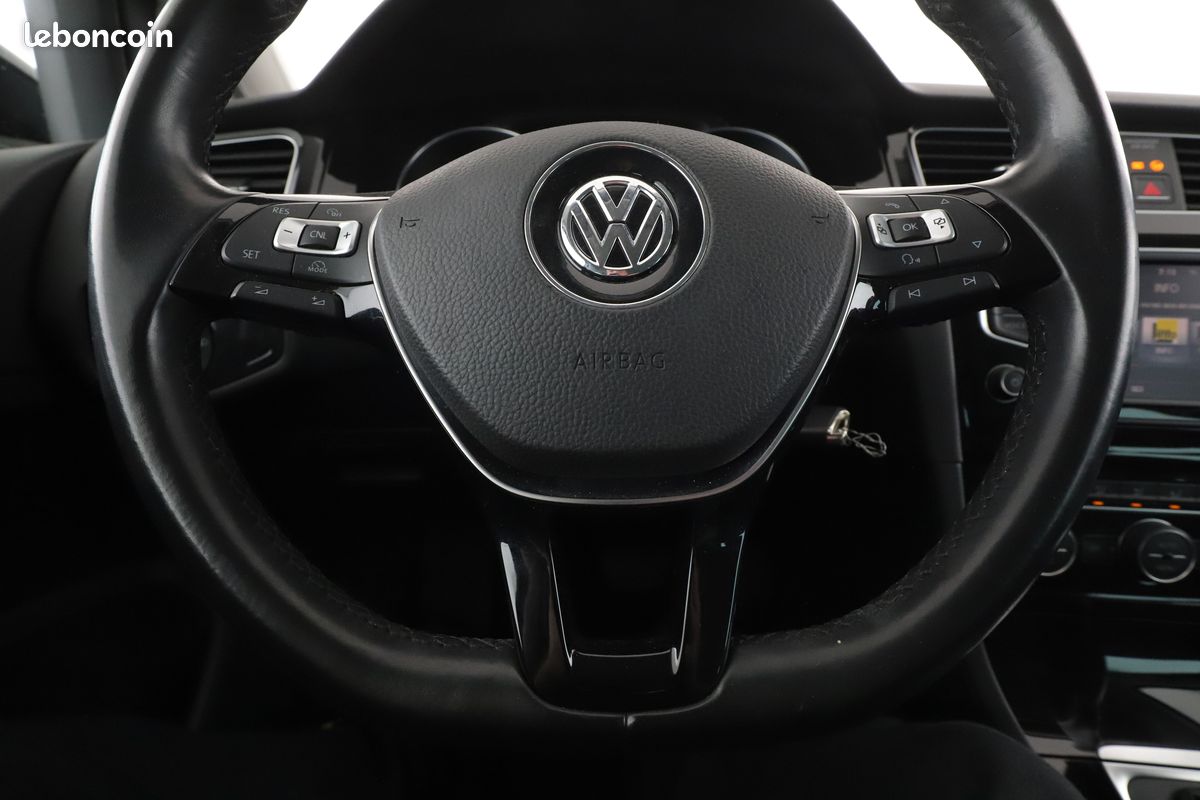 Volkswagen Golf VII 1.4 TSI BlueMotion DSG7 5P 125 ch (image 15)
