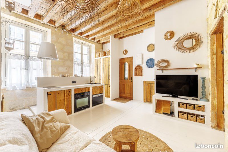 Appartement de caractère avec extérieur près Jardin Public