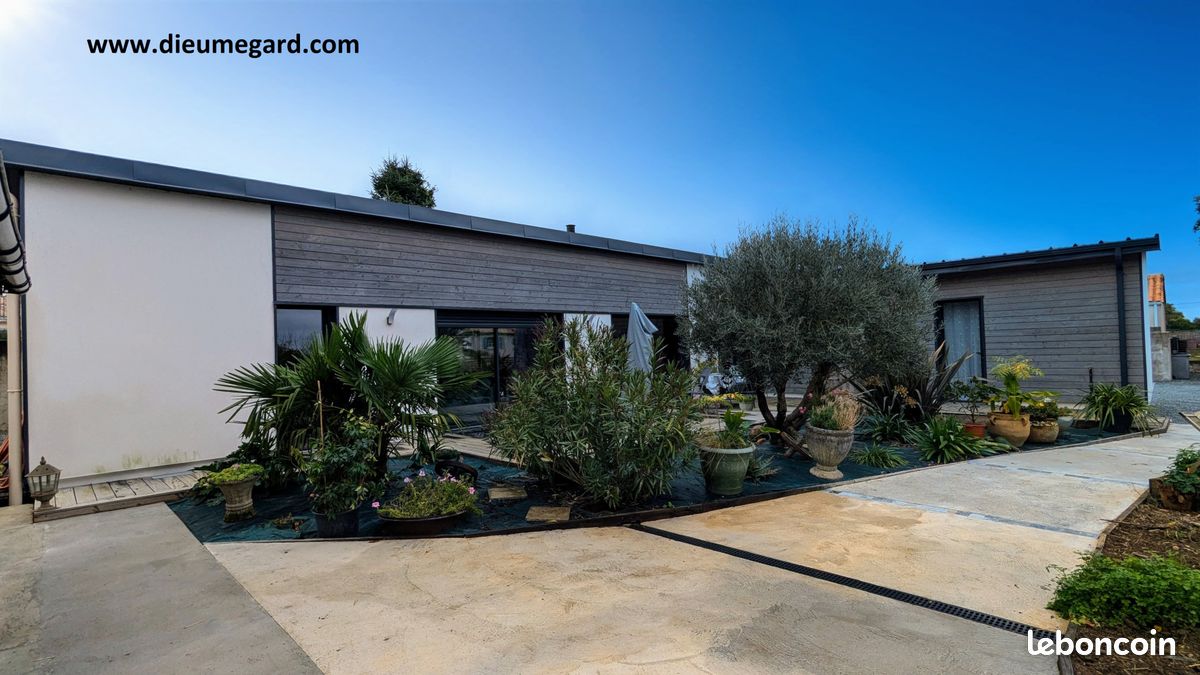 Maison 4 pièces 128 m² · à Azay-le-Brûlé · 128 m² · 332 800 €