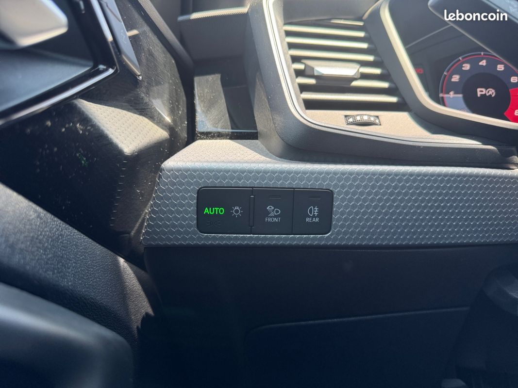 AUDI A1 SPORTBACK S-LINE Carplay Camera Garantie 12 mois (image 21)