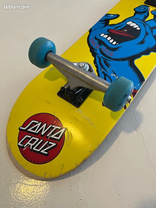 Vieux Skateboard Style Rétro Nostalgie Des Années 80 Et 90 Concept Ai Vieux Skateboard Style Rétro Nostalgie Des Années 80 Et 90 Concept Ai