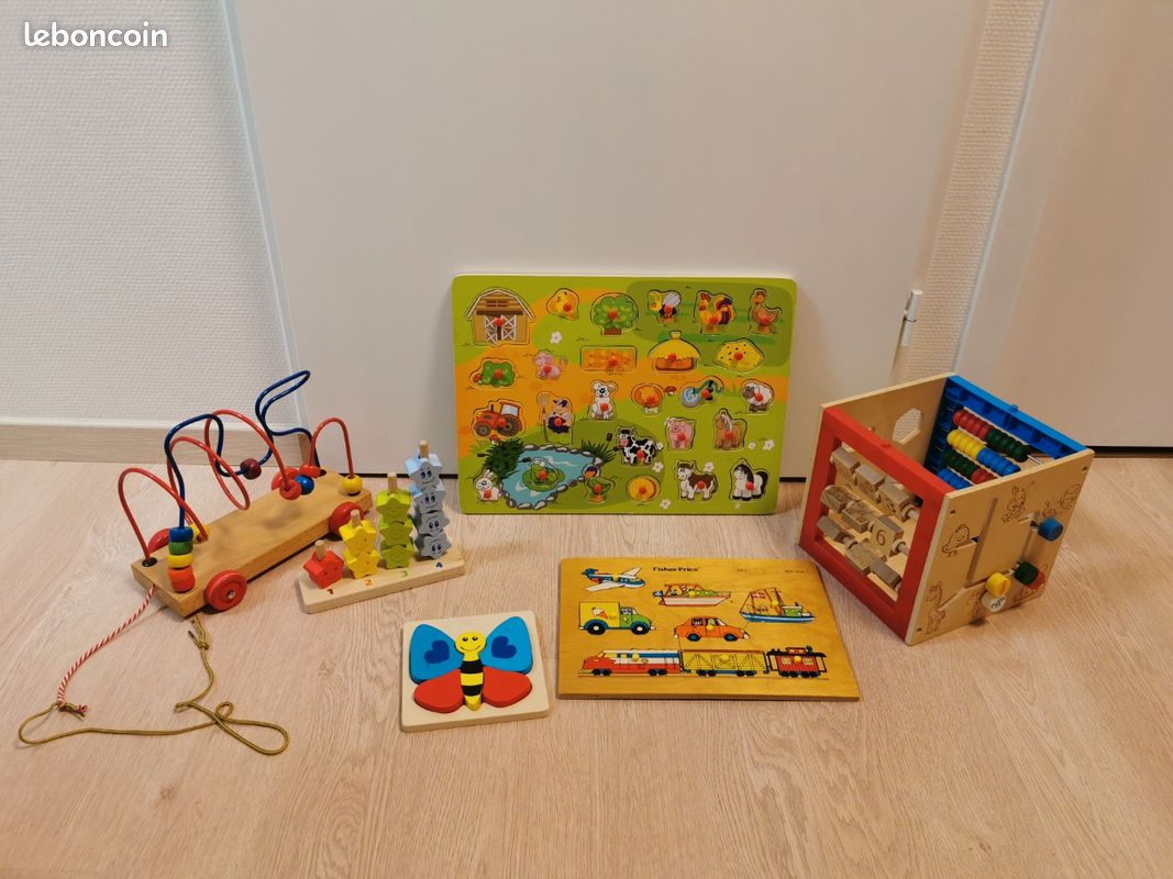 Lot jouet éveil en bois (image 1)