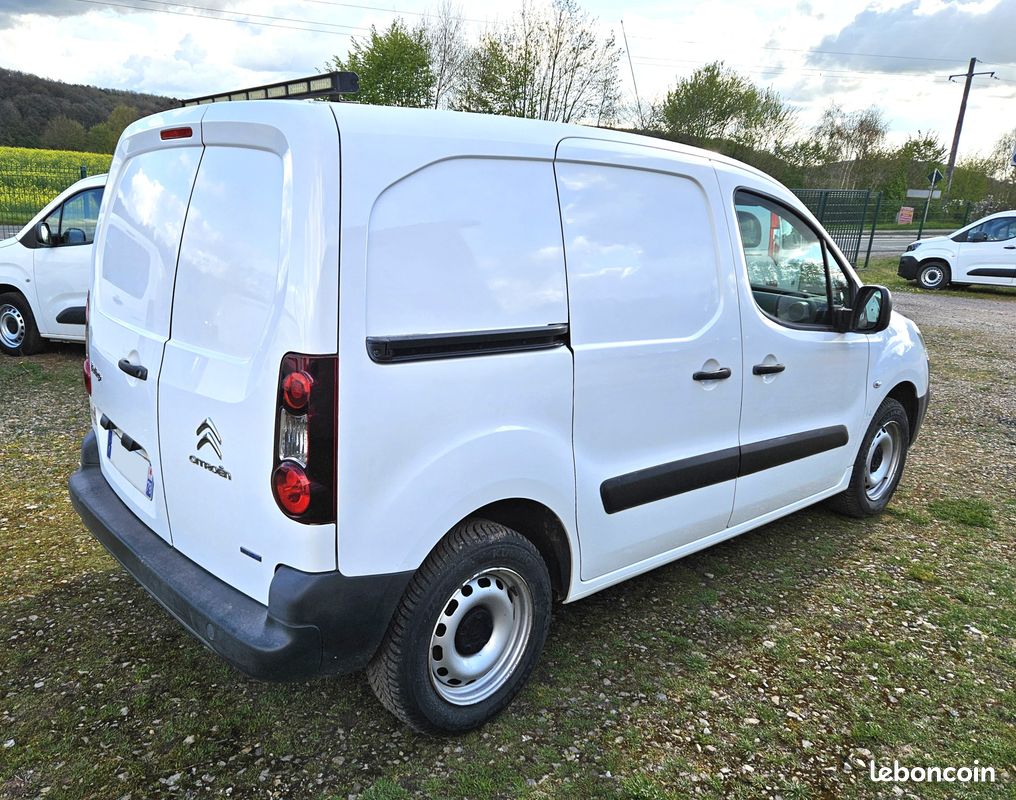 Citroen berlingo 1.6 hdi 1ere main 6250 h.t (image 2)