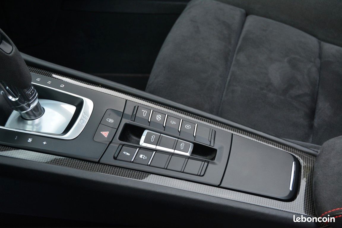 Porsche 991.2 Targa 4 GTS 450 cv (image 7)