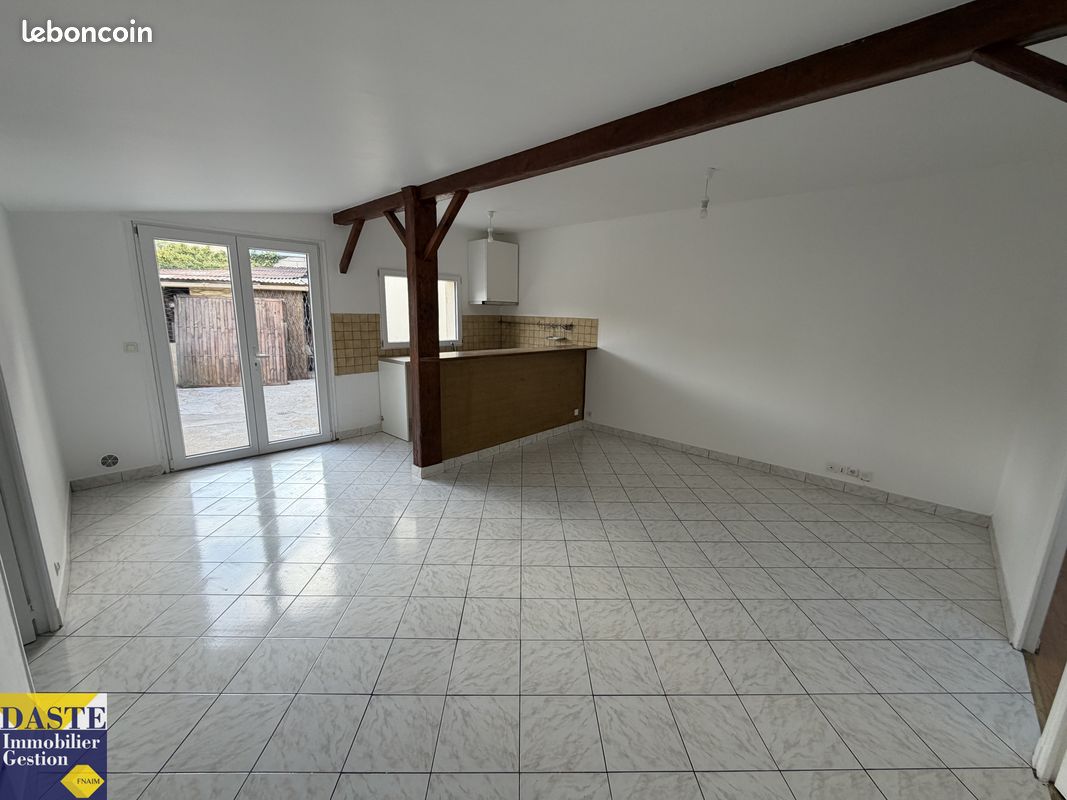 Appartement 3 pièces 47 m² · à Pontault-Combault · 47 m² · 893 €/mois