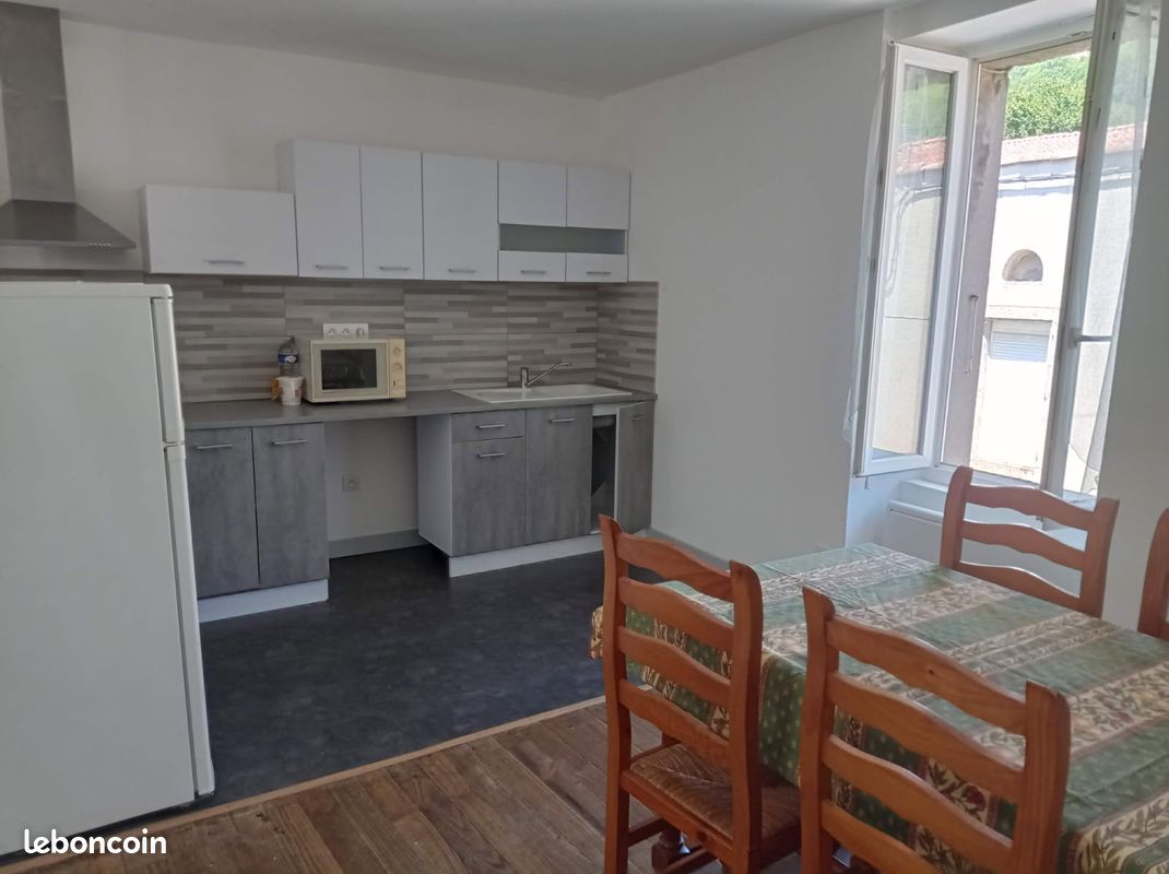 Maison 4 pièces 70 m² · à Labastide-Rouairoux · 70 m² · 85 000 €