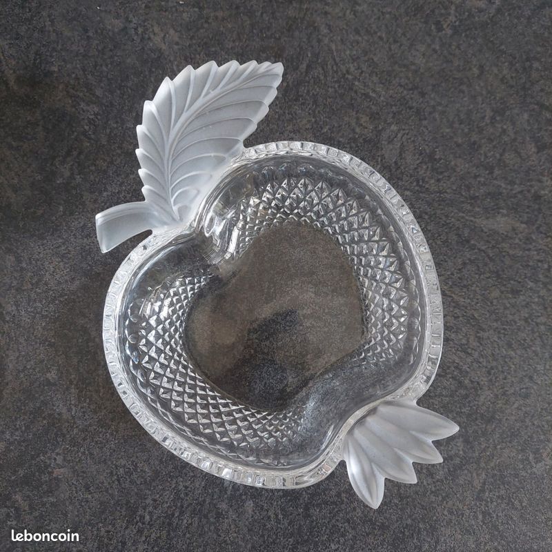 Vide poche ou plateau à fruit coquillage chromé – Made Aqui Vide poche ou plateau à fruit coquillage chromé – Made Aqui