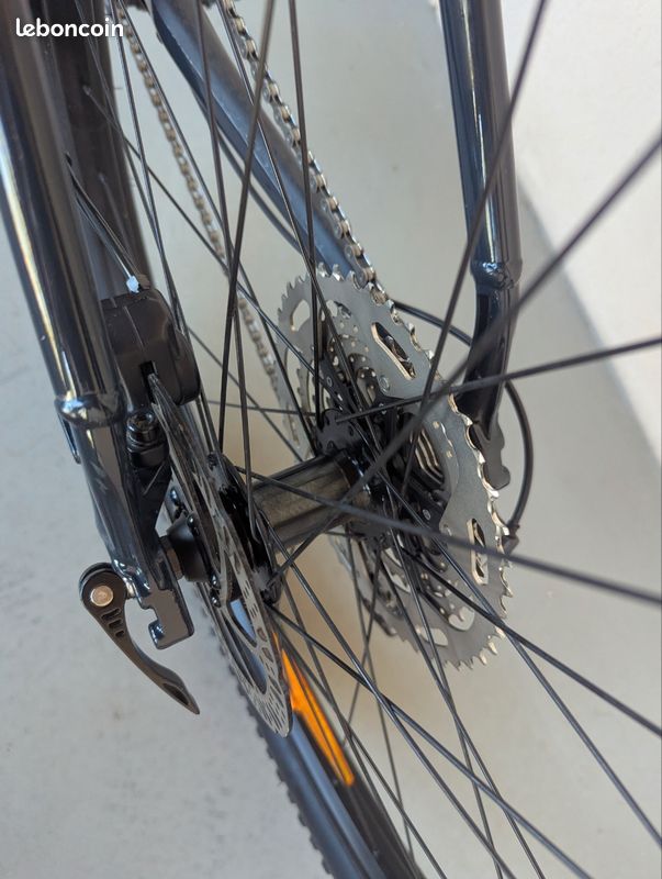 VTT Trek Marlin 6 2023 (image 5)