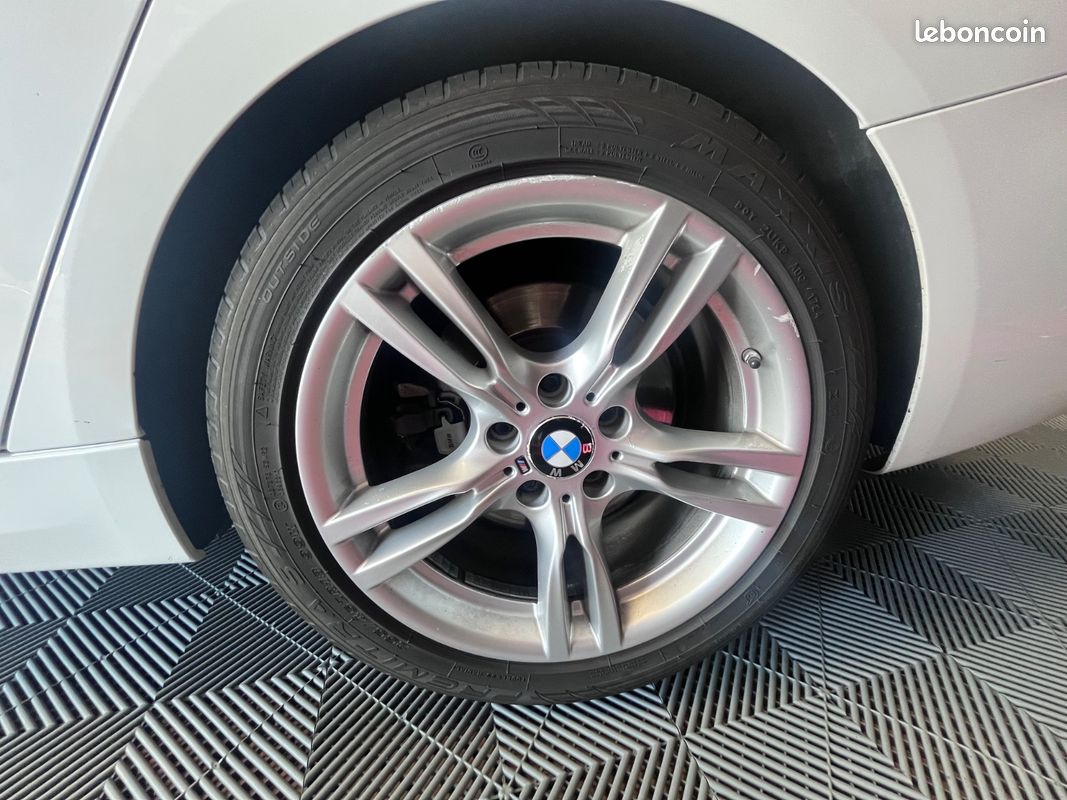 BMW SERIE 3 GRAN TURISMO F34 330d xDrive 258 ch M Sport A. Toit ouvrant / Caméra de recul / Hayon électrique / (image 21)