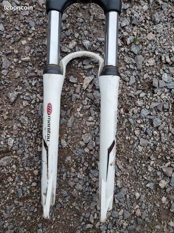 Fourche Avant Suspension Manitou SX Vintage Pour VTT 26 Pouces - Direction 1-1/8" - Frein à Patins (V-Brake) - Occasion Fonctionnelle