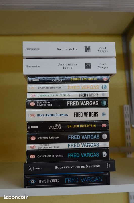 Lot de 13 livres Fred VARGAS (image 1)