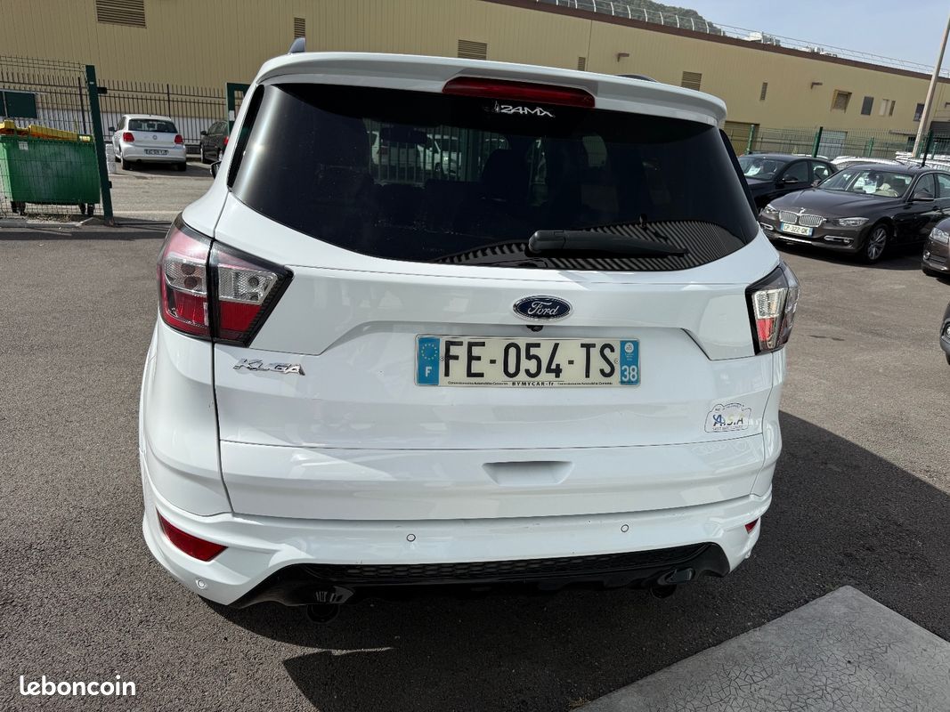 FORD KUGA 2.0 TDCi 150 SS 4x2 BVM6 ST-Line Black Silver / TOIT OUVRANT PANO / FULL ENTRETIEN (image 8)