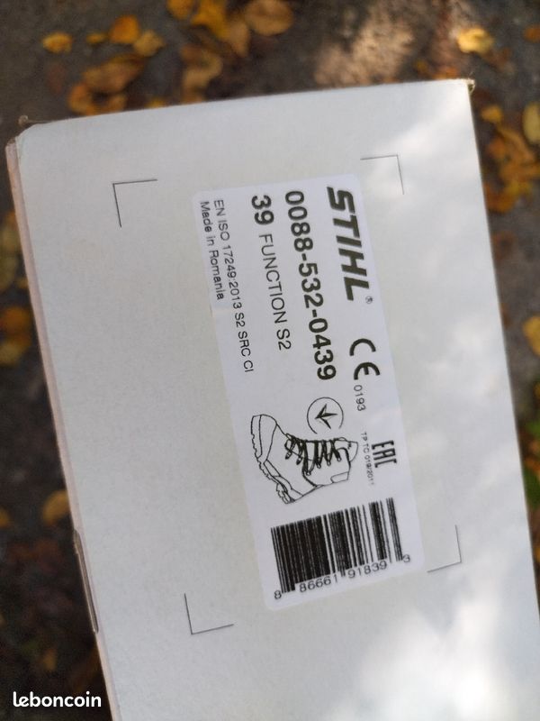Vend paire de chaussures STIHL T39 (image 3)