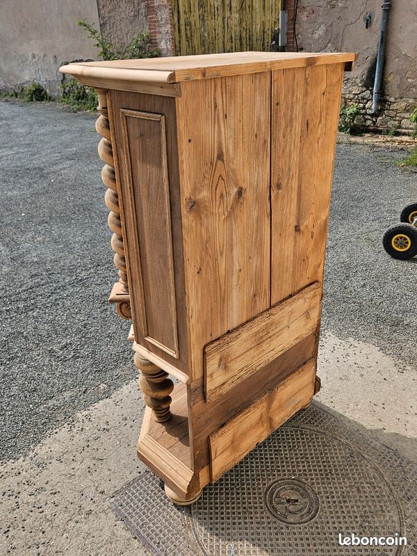 Cabinet de style Renaissance à décor religieux – XIXe siècle (image 6)