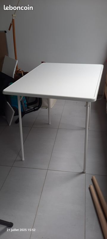 Table blanche 2 personnes très bon état (image 2)