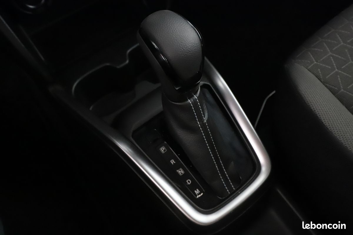 Suzuki Swift V 1.2 DualJet Hybrid Pack Auto 83 ch (image 22)