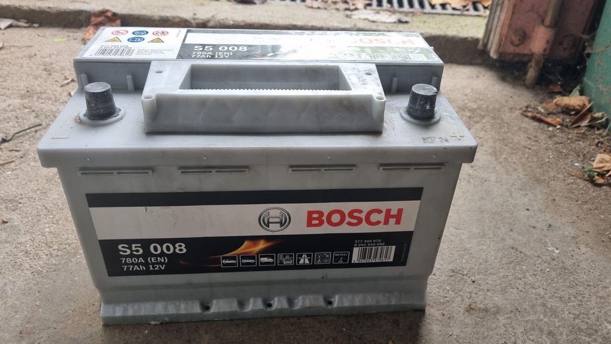 Batterie 77AH 780A Bosch S5 008 - Équipement auto