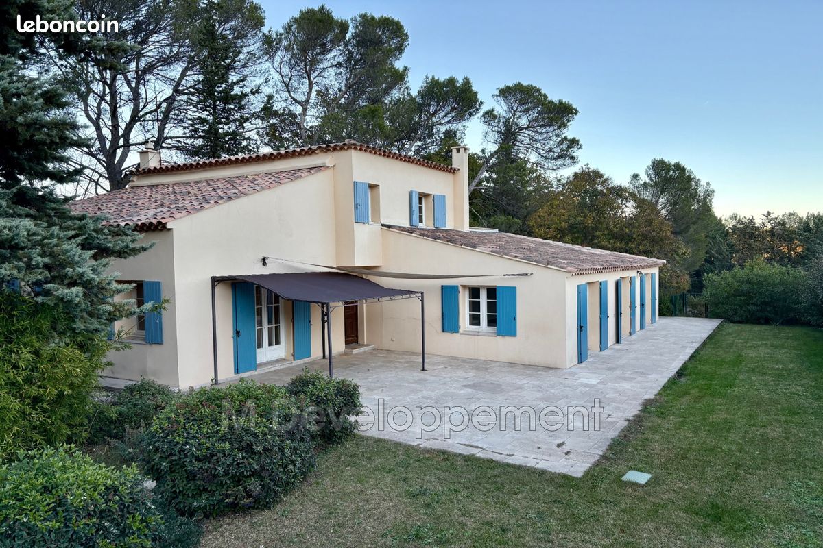 Maison 196 m² · à Aix-en-Provence · 196 m² · 2 452 €/mois