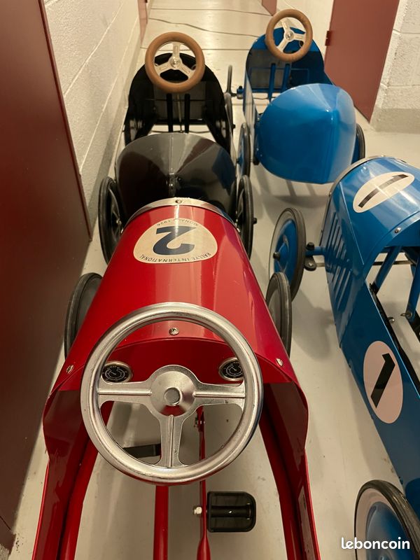 ANCIENNE VOITURE À pédales en tôle Delage Bugatti Euréka EUR 200,00 - FR ANCIENNE VOITURE À pédales en tôle Delage Bugatti Euréka EUR 200,00 - FR