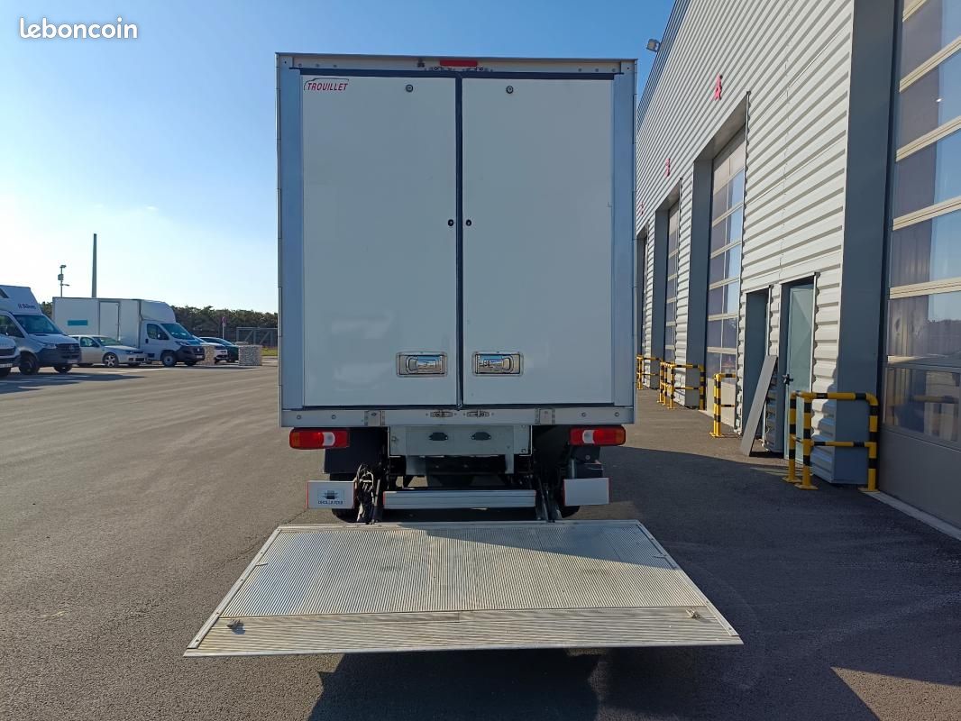 Iveco Daily CHASSIS CABINE FRIGO 12M3 160 CV ROUES JUMELEES HAYON CAISSE CAZAUX GROUPE THERMOKING... (image 7)