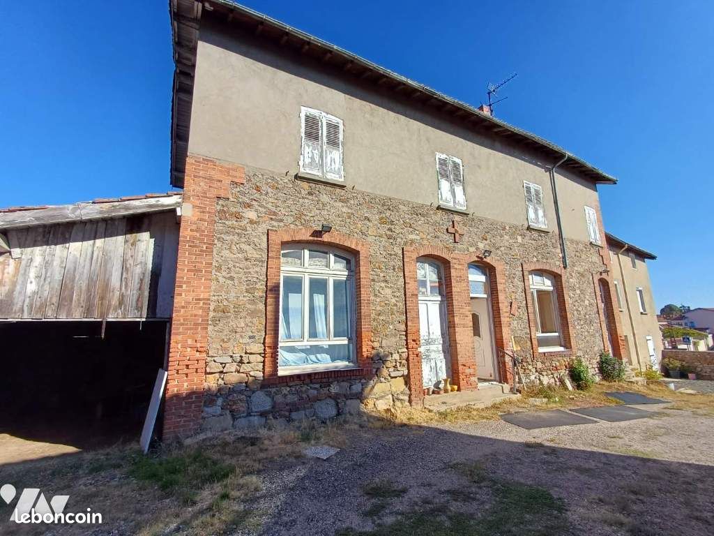 Maison 6 pièces 140 m² · à Viricelles · 140 m² · 155 000 €