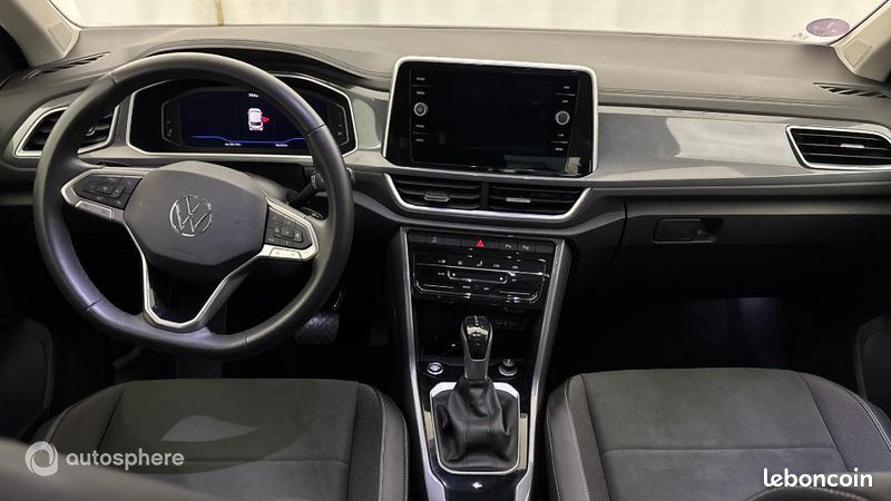 Volkswagen T-Roc 1.5 TSI EVO 150ch Style DSG7 (image 11)