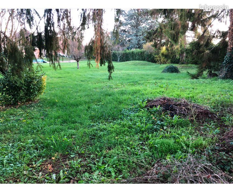 Terrain 750m2 constructible · à Fénay · 142 000 €