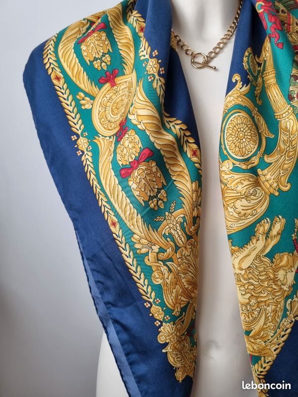 Foulard Carré PIERRE BALMAIN En Soie Vintage - 51x51 Cm - Vert Kaki Rayé - Occasion