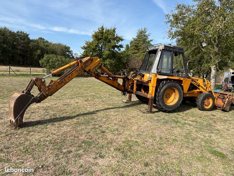 Tractopelle Case 580F 4X4 (image 2)